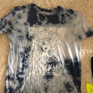 Obey women’s t shirt